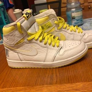 Nike Jordan 1 Retro High First Class Flight